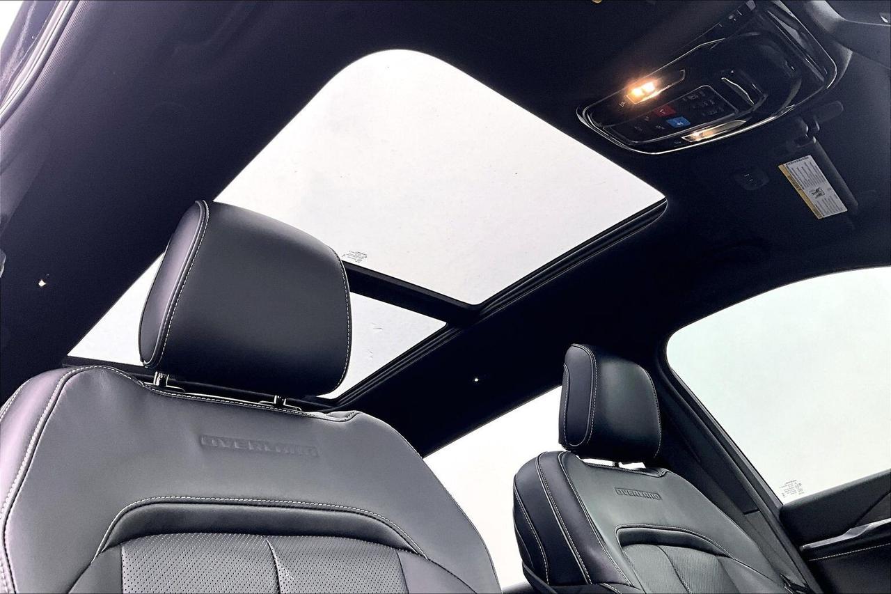 2024 Jeep Grand Cherokee L Overland HEMI V8 | 6Seat | Vented Leather Panoroof Photo