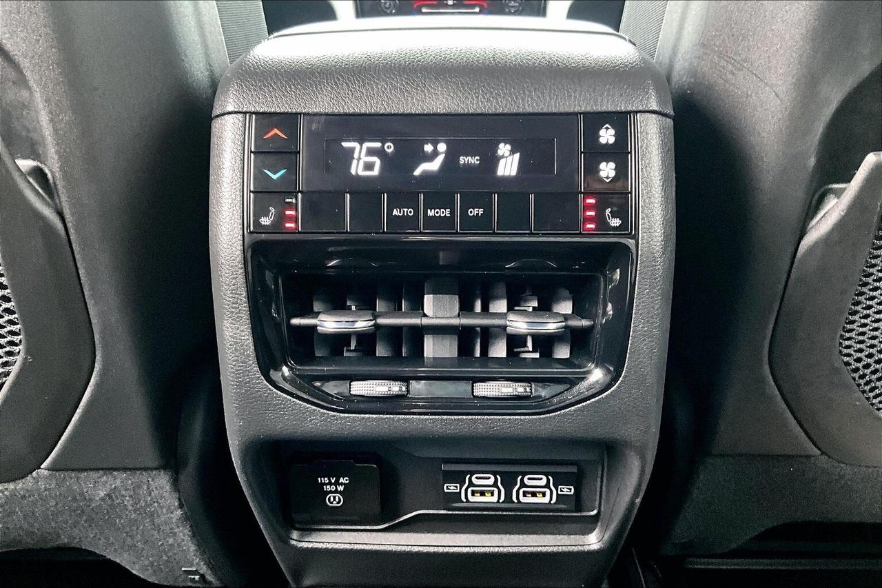 2024 Jeep Grand Cherokee L Overland HEMI V8 | 6Seat | Vented Leather Panoroof Photo