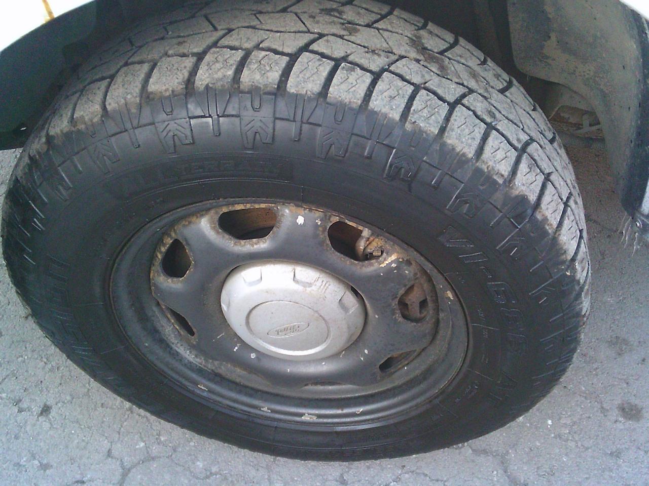 2011 Ford F-150 2WD Reg Cab 145  XL Photo