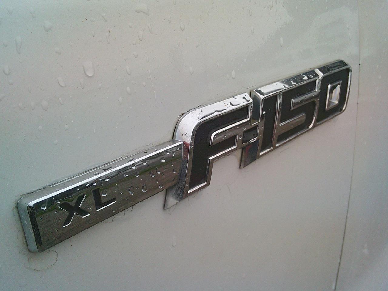 2011 Ford F-150 2WD Reg Cab 145  XL Photo