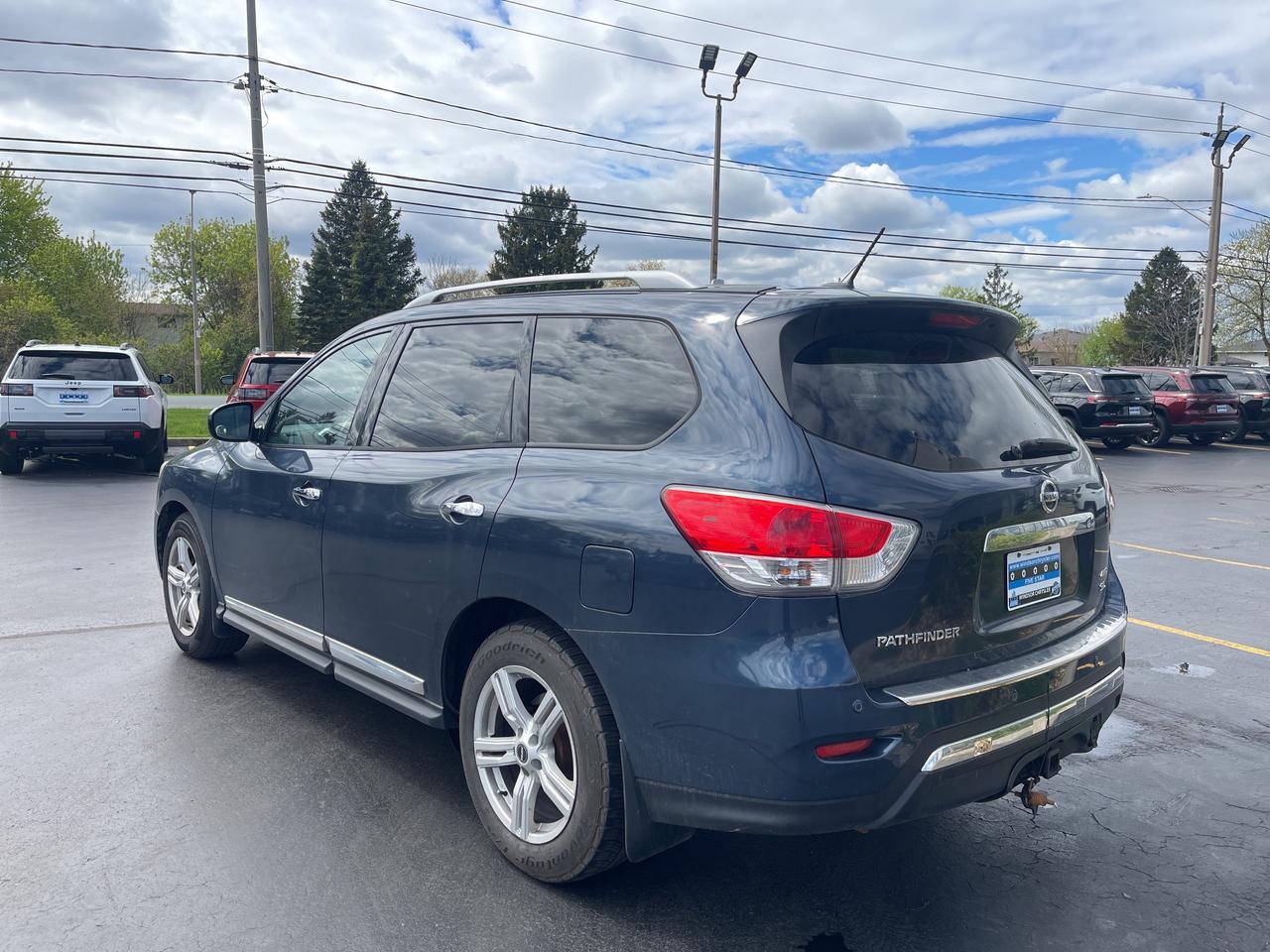 2015 Nissan Pathfinder AS IS Photo