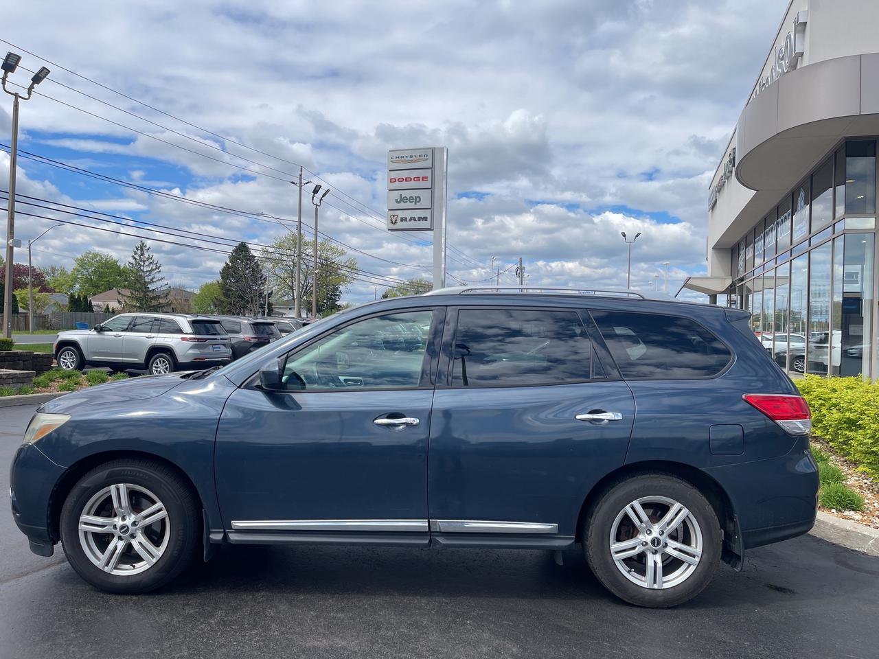 2015 Nissan Pathfinder AS IS Photo