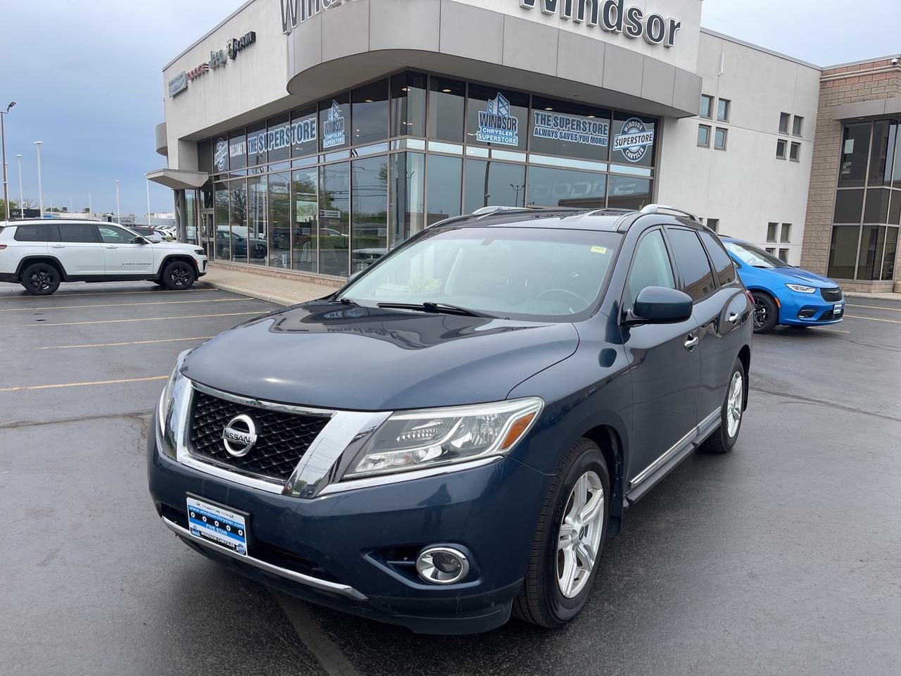 Used 2015 Nissan Pathfinder AS IS for sale in Windsor, ON