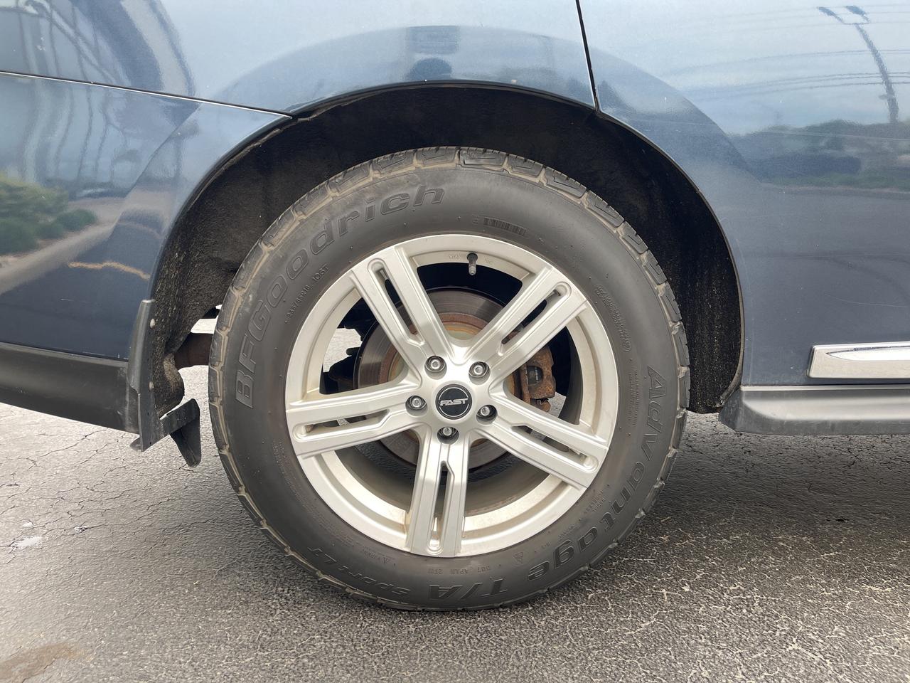 2015 Nissan Pathfinder AS IS Photo4