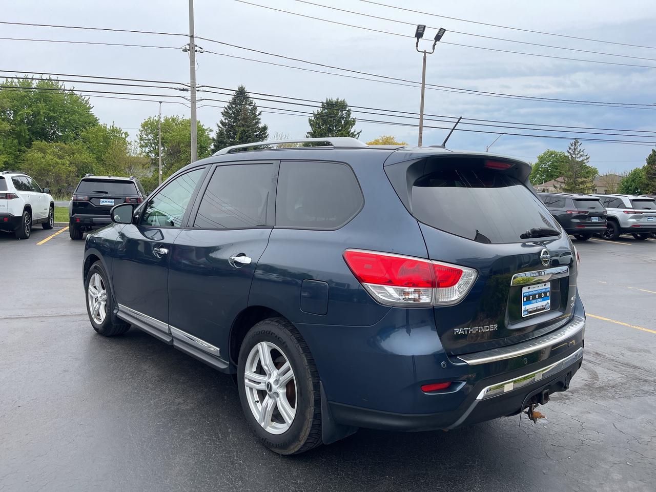 2015 Nissan Pathfinder AS IS Photo