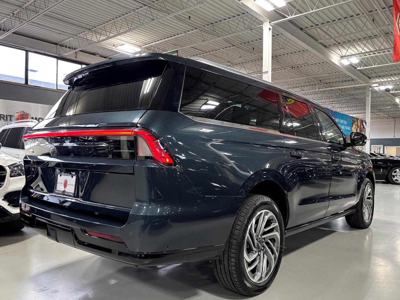 2025 Lincoln Navigator L Reserve| NO LUX TAX |4X4|LOADED|REVELULTIMASOUND Photo