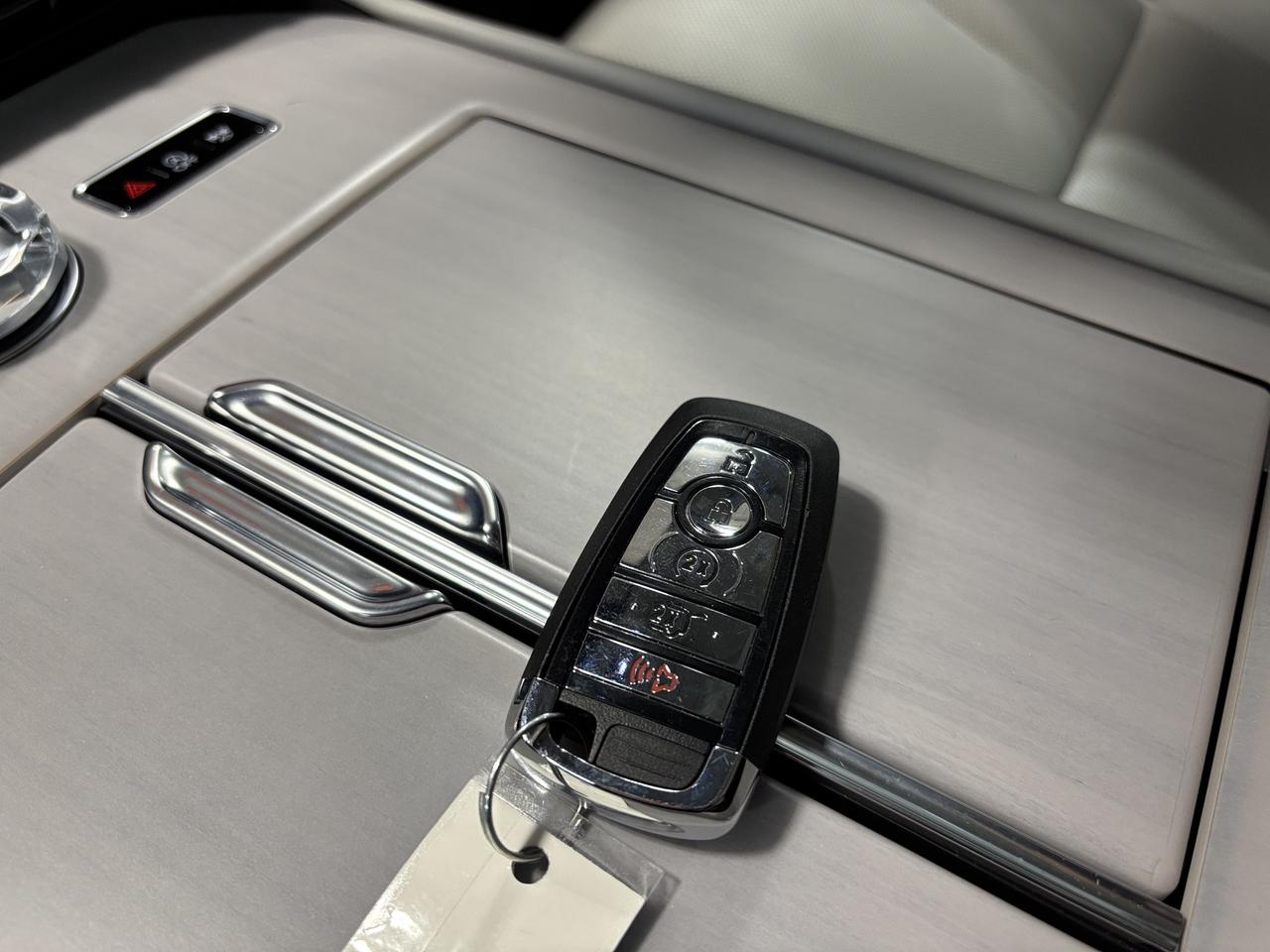 2025 Lincoln Navigator L Reserve| NO LUX TAX |4X4|LOADED|REVELULTIMASOUND Photo