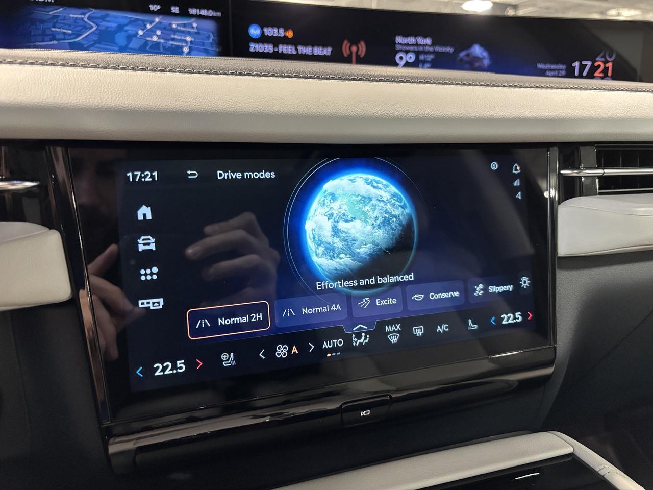 2025 Lincoln Navigator L Reserve| NO LUX TAX |4X4|LOADED|REVELULTIMASOUND Photo