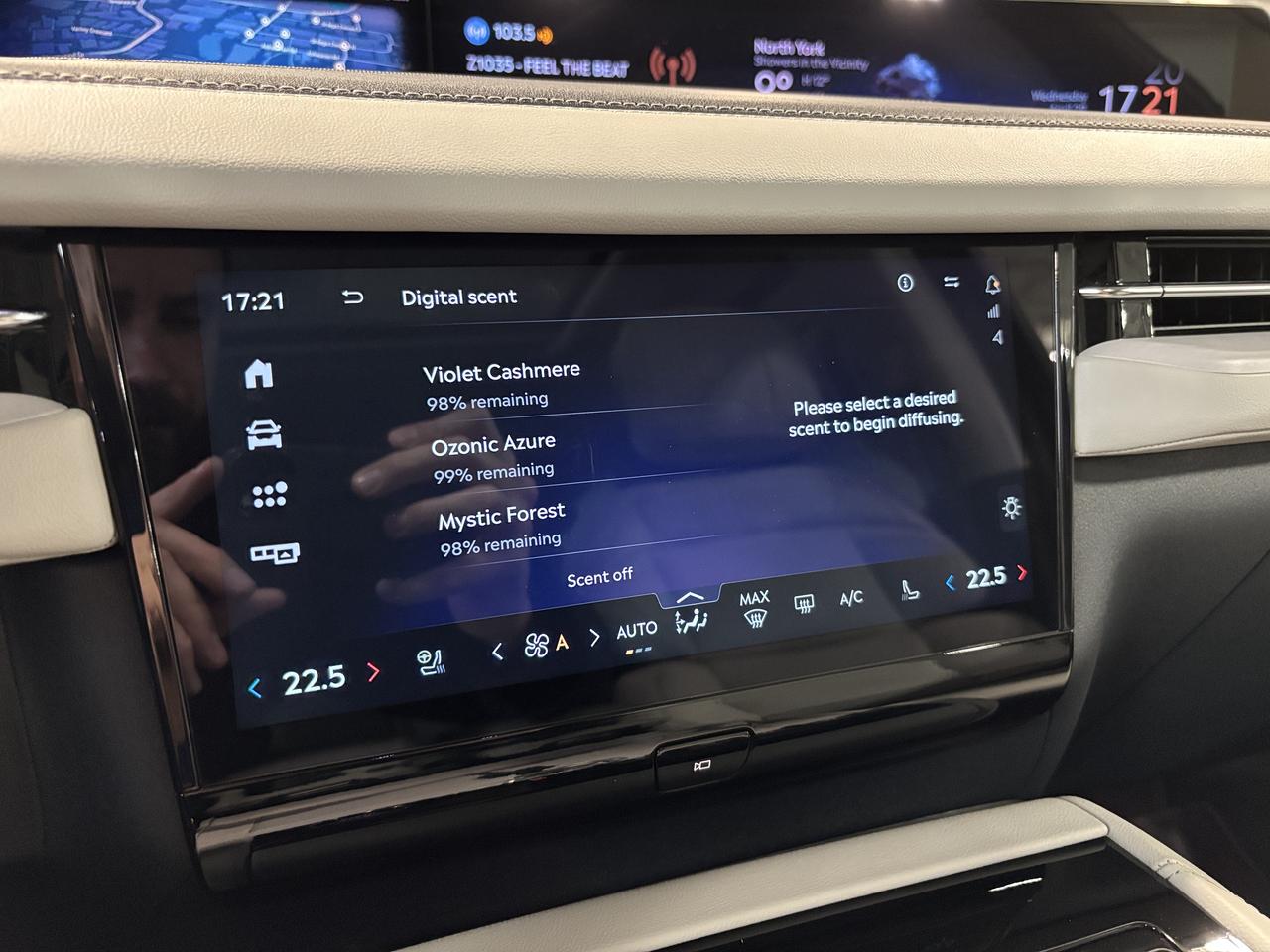 2025 Lincoln Navigator L Reserve| NO LUX TAX |4X4|LOADED|REVELULTIMASOUND Photo