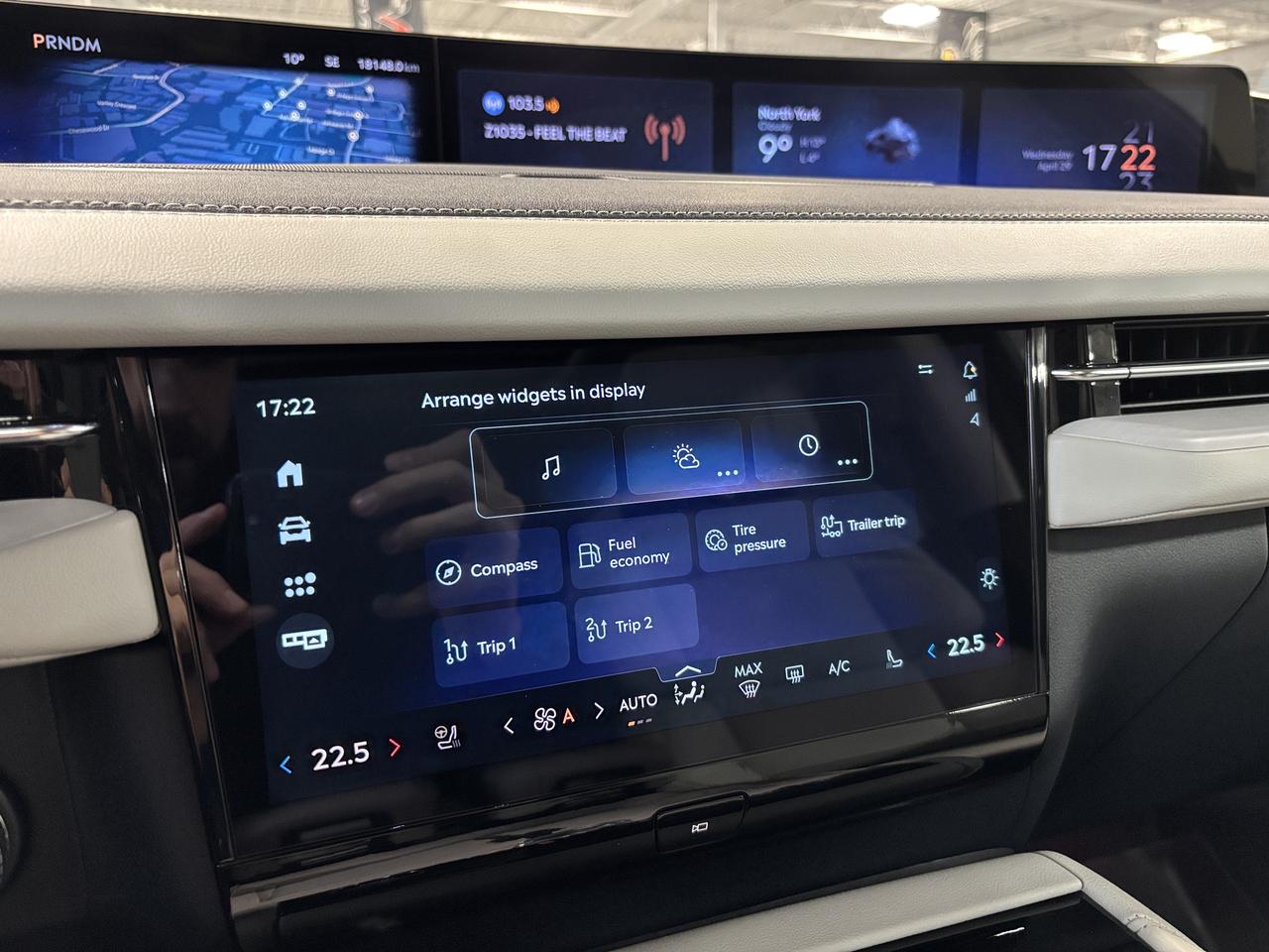 2025 Lincoln Navigator L Reserve| NO LUX TAX |4X4|LOADED|REVELULTIMASOUND Photo