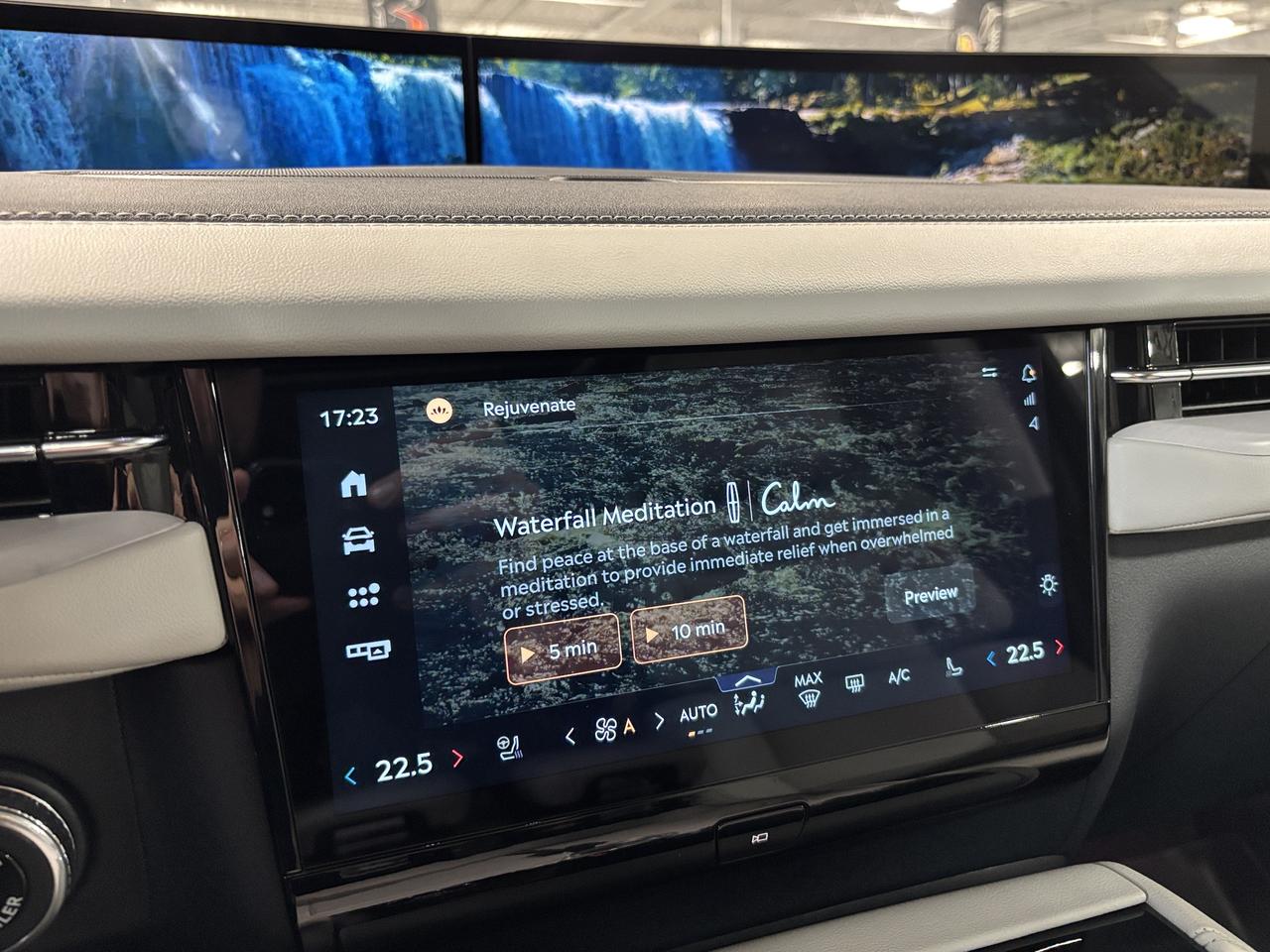 2025 Lincoln Navigator L Reserve| NO LUX TAX |4X4|LOADED|REVELULTIMASOUND Photo