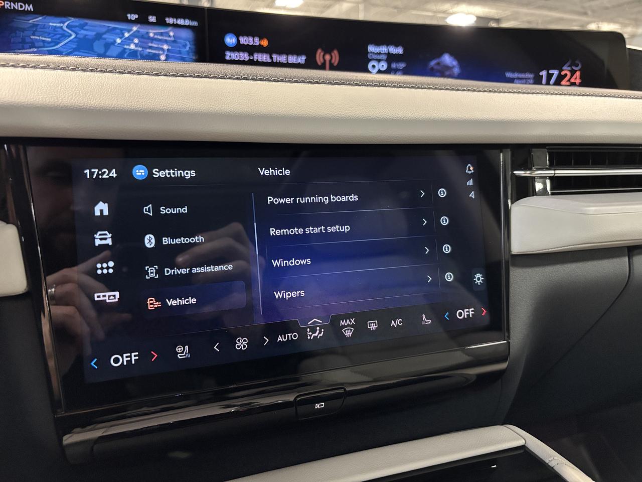 2025 Lincoln Navigator L Reserve| NO LUX TAX |4X4|LOADED|REVELULTIMASOUND Photo
