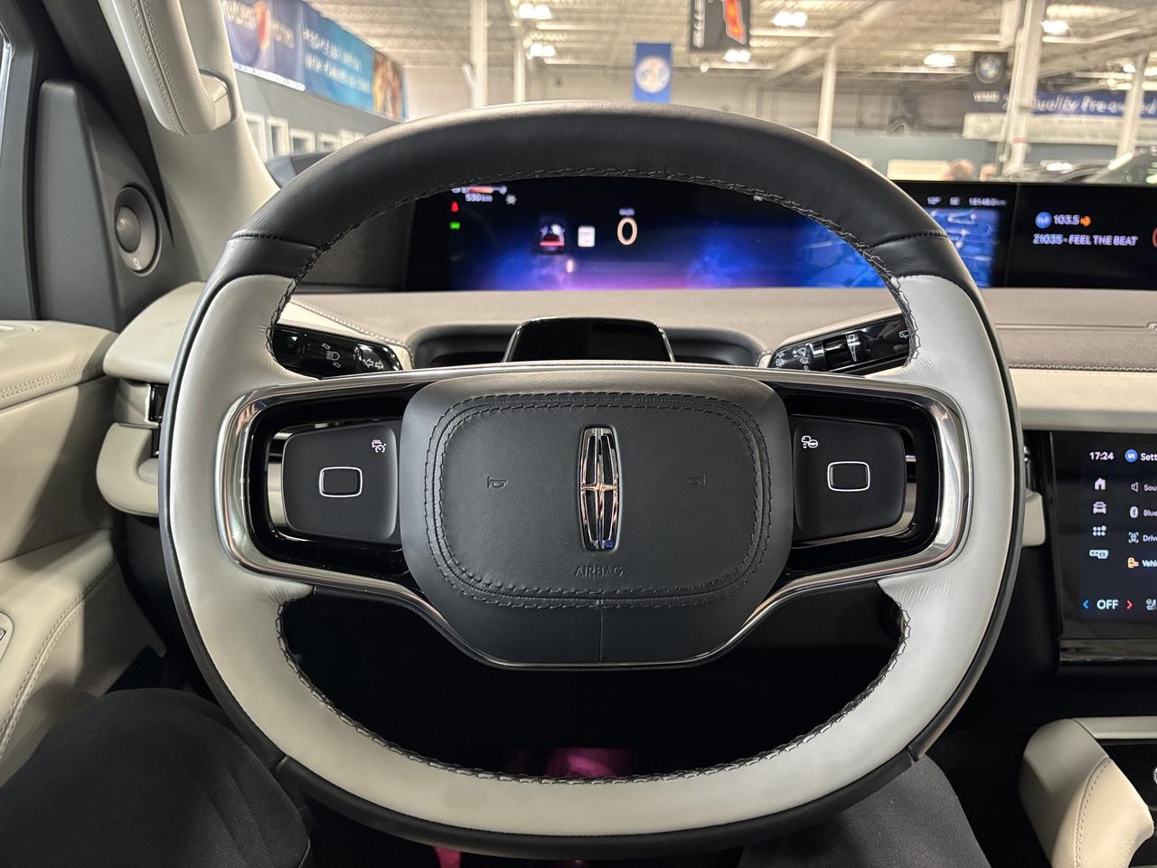 2025 Lincoln Navigator L Reserve| NO LUX TAX |4X4|LOADED|REVELULTIMASOUND Photo