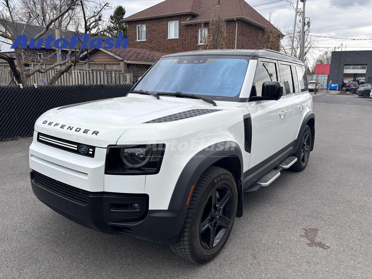 Used 2020 Land Rover Defender SE AWD, TOIT-PANO, NAVI, SON-MERIDIAN, CUIR for sale in Saint-Hubert, QC