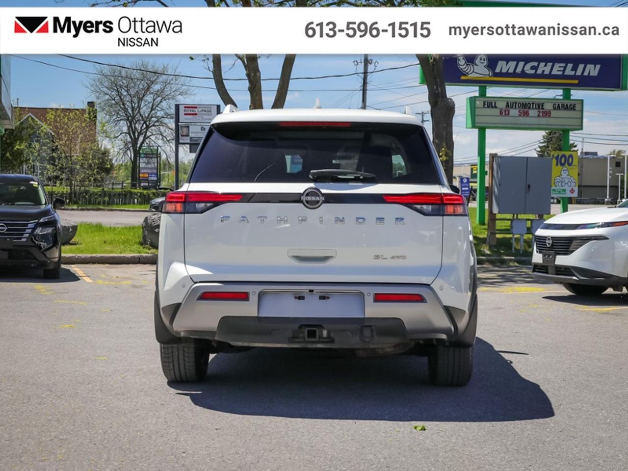 2023 Nissan Pathfinder SL  - Sunroof -  Navigation Photo