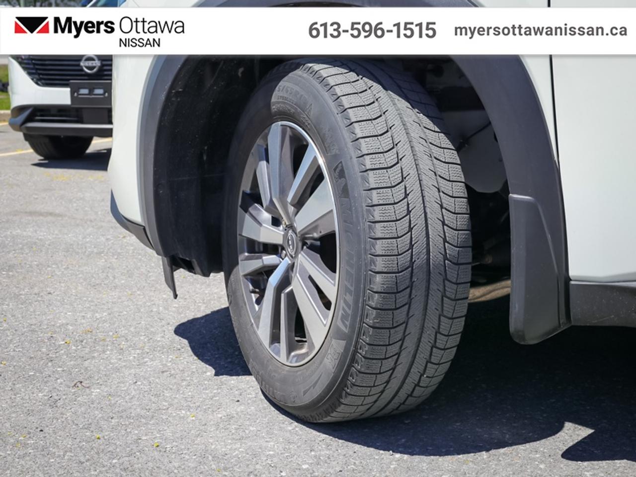 2023 Nissan Pathfinder SL  - Sunroof -  Navigation Photo