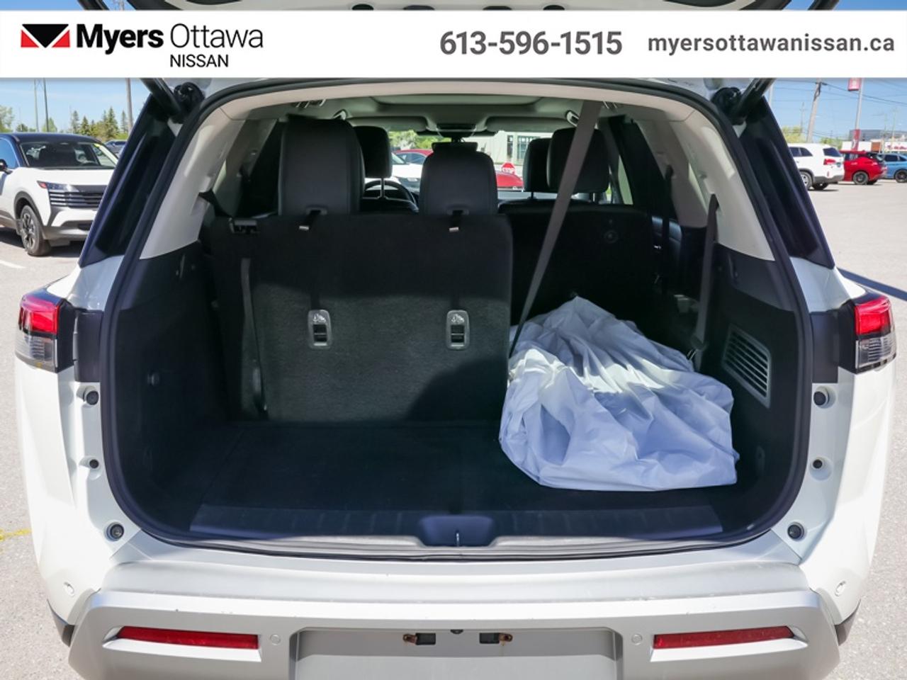 2023 Nissan Pathfinder SL  - Sunroof -  Navigation Photo
