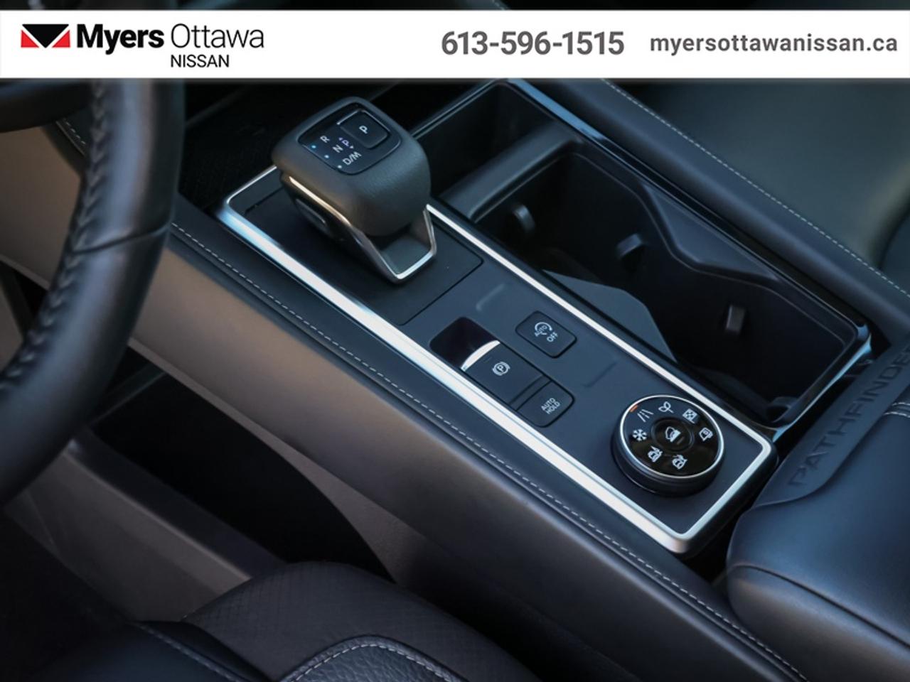 2023 Nissan Pathfinder SL  - Sunroof -  Navigation Photo