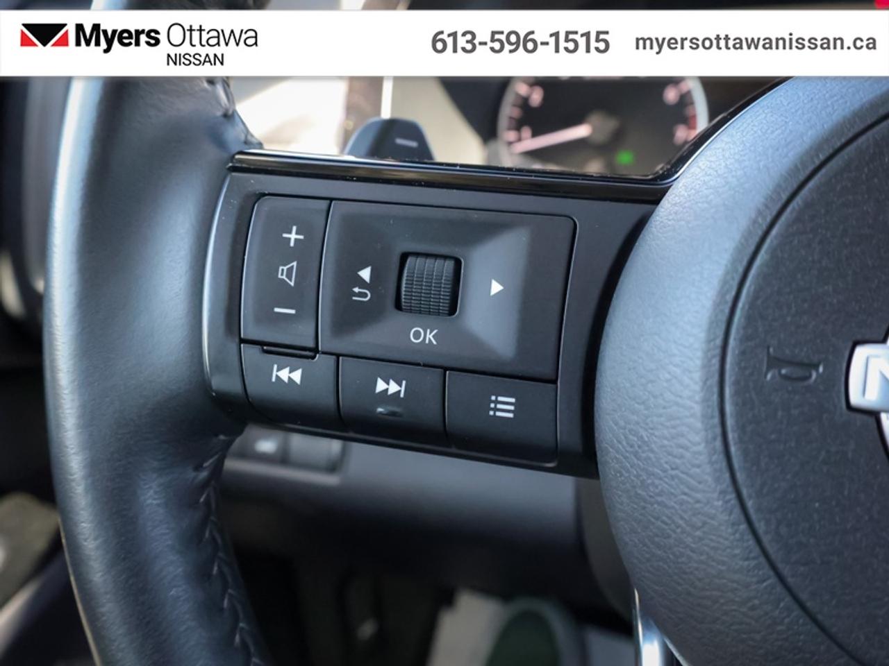 2023 Nissan Pathfinder SL  - Sunroof -  Navigation Photo