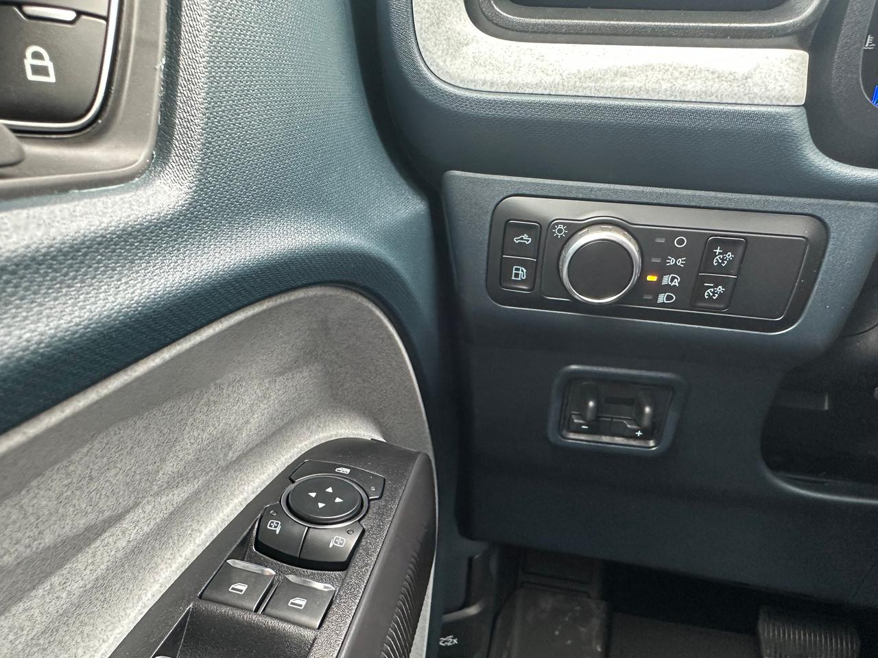 2026 Ford Maverick XLT AWD SuperCrew 301A Photo5