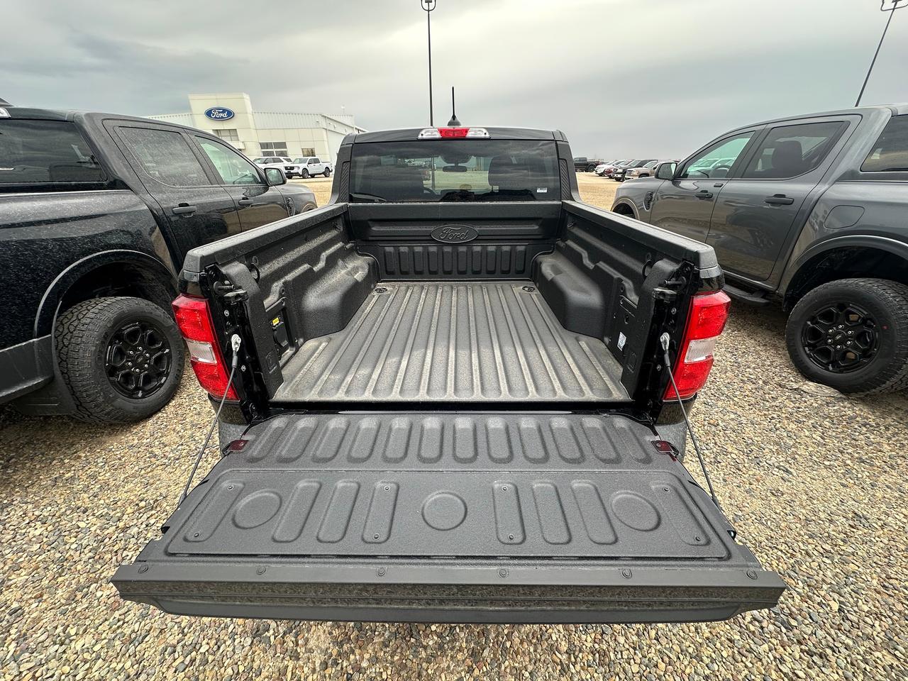2026 Ford Maverick XLT AWD SuperCrew 301A Photo5