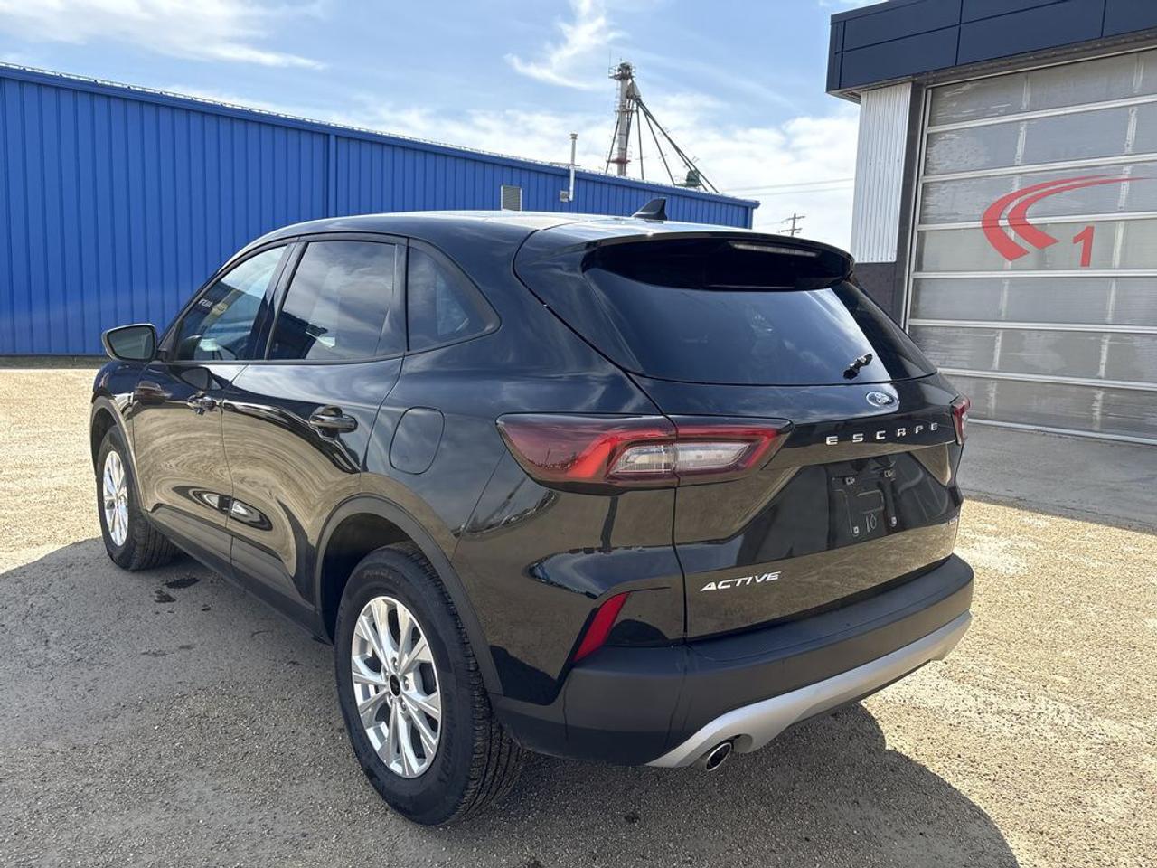 2025 Ford Escape Active Photo4