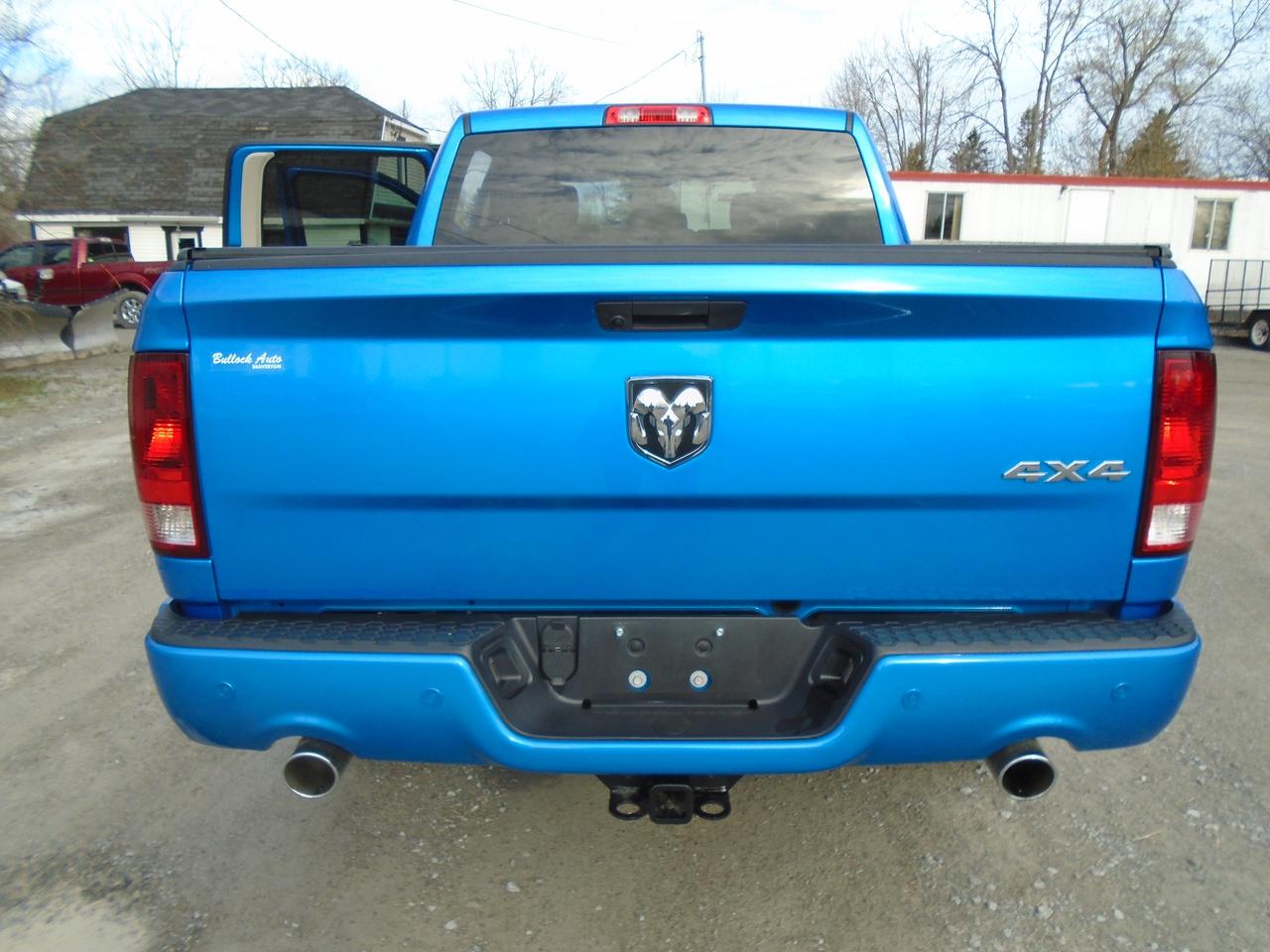 2022 RAM 1500 Classic HEMI CREW CAB 4X4  / REMOTE START / HEATED SEATS Photo3