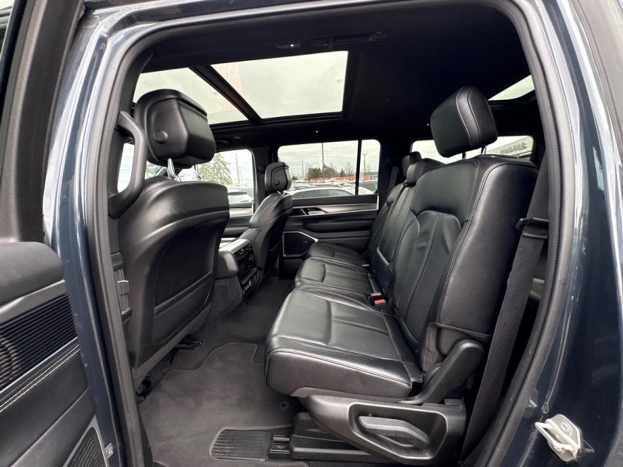 2024 Jeep Wagoneer Series II Carbide  PANO ROOF|ALPINE AUDIO Photo