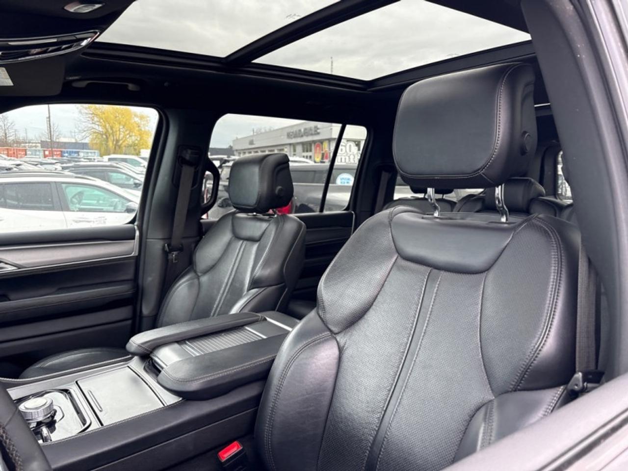 2024 Jeep Wagoneer Series II Carbide  PANO ROOF|ALPINE AUDIO Photo