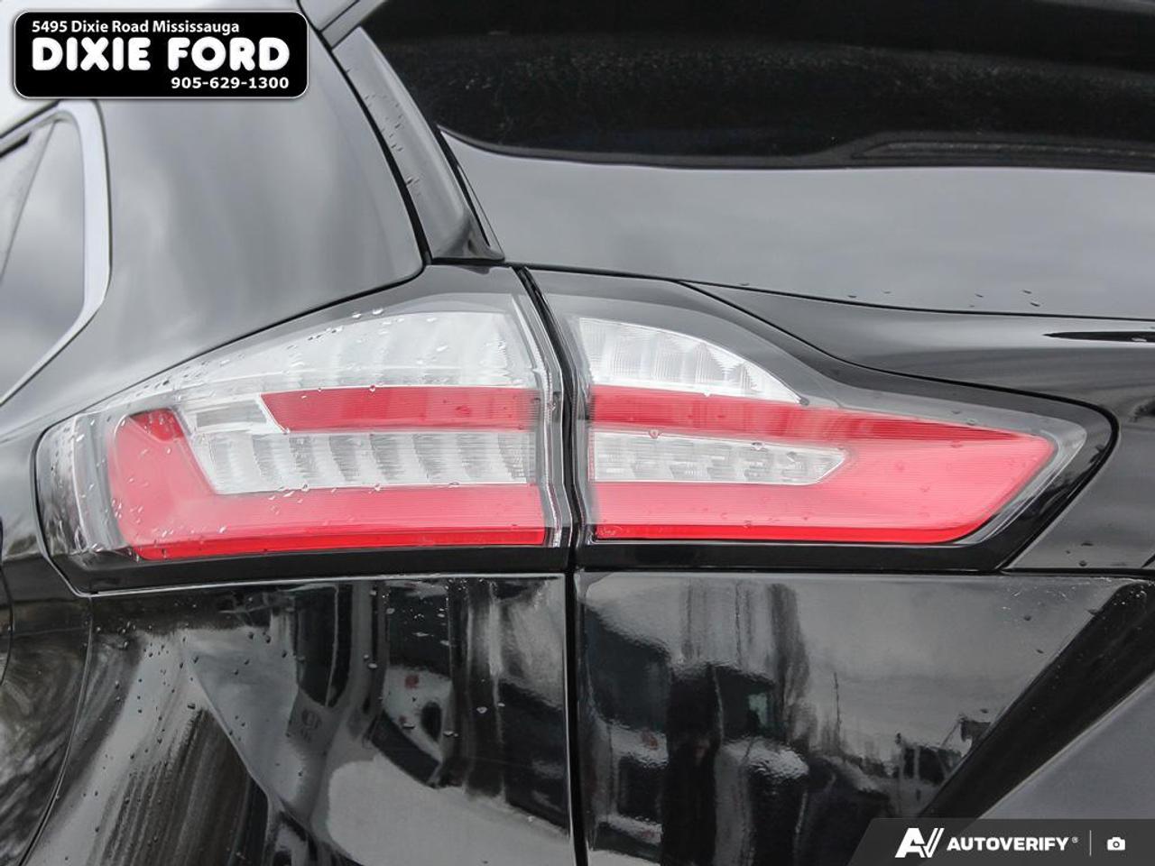 2022 Ford Edge SEL Photo