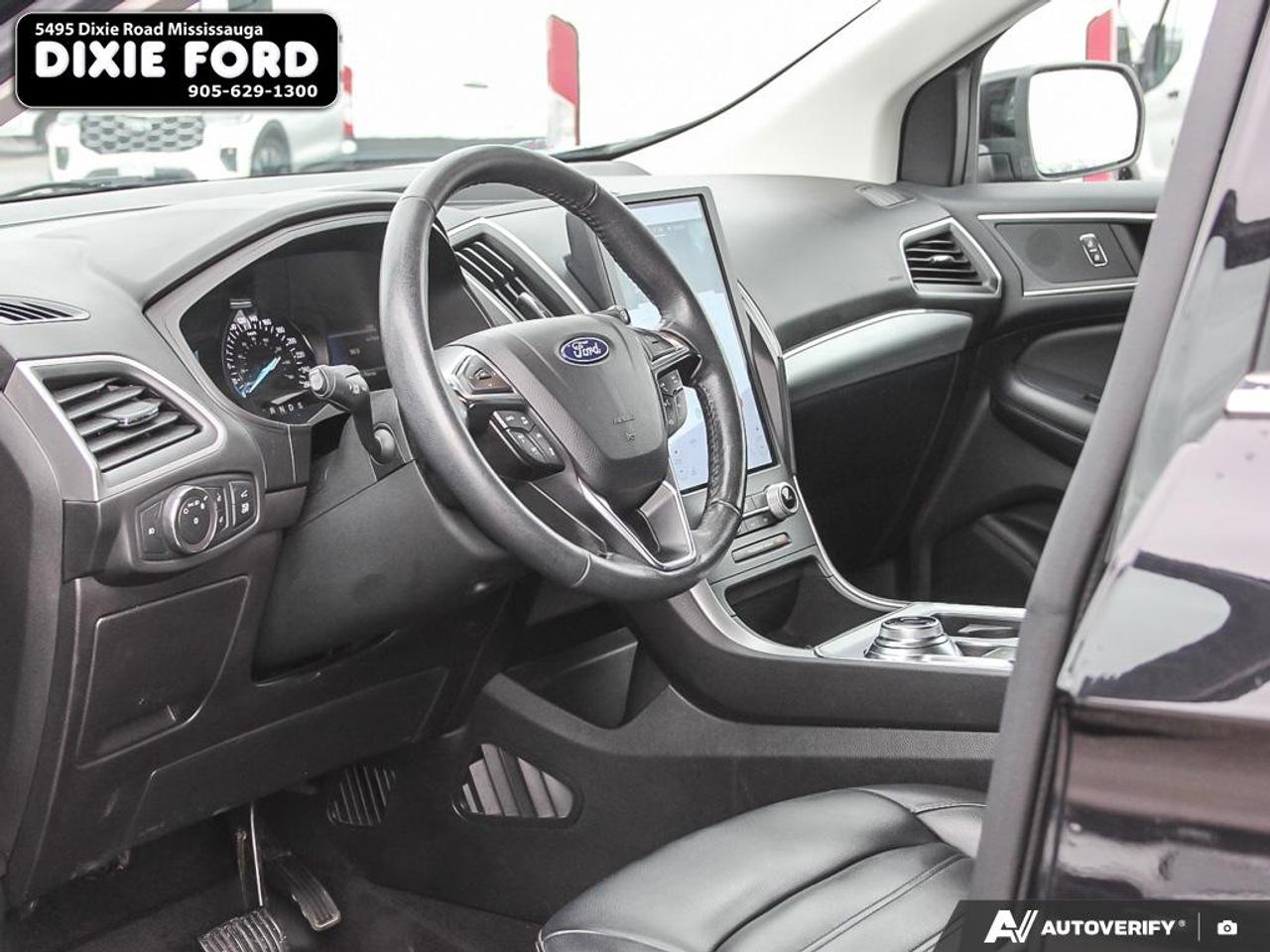 2022 Ford Edge SEL Photo