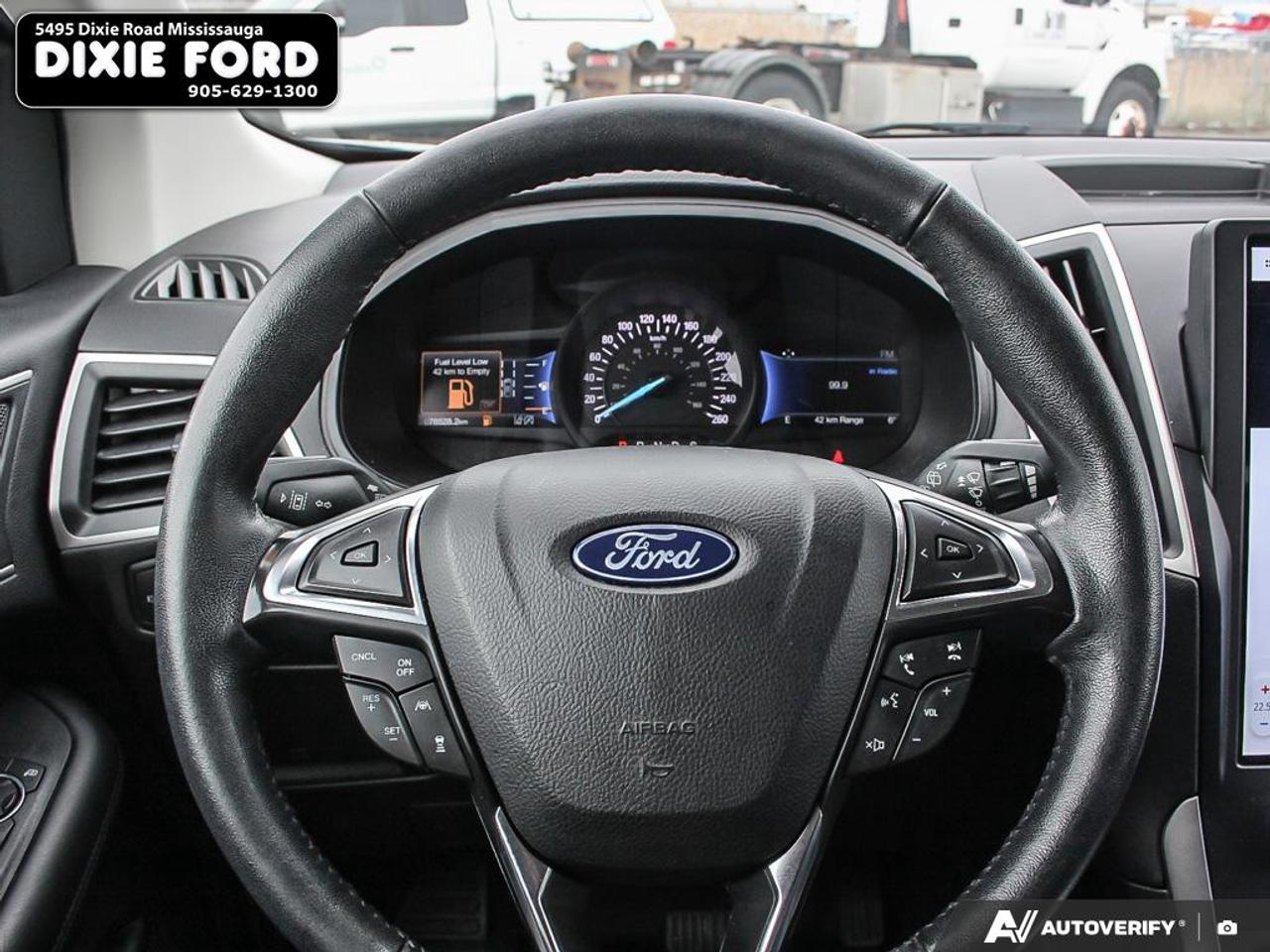 2022 Ford Edge SEL Photo