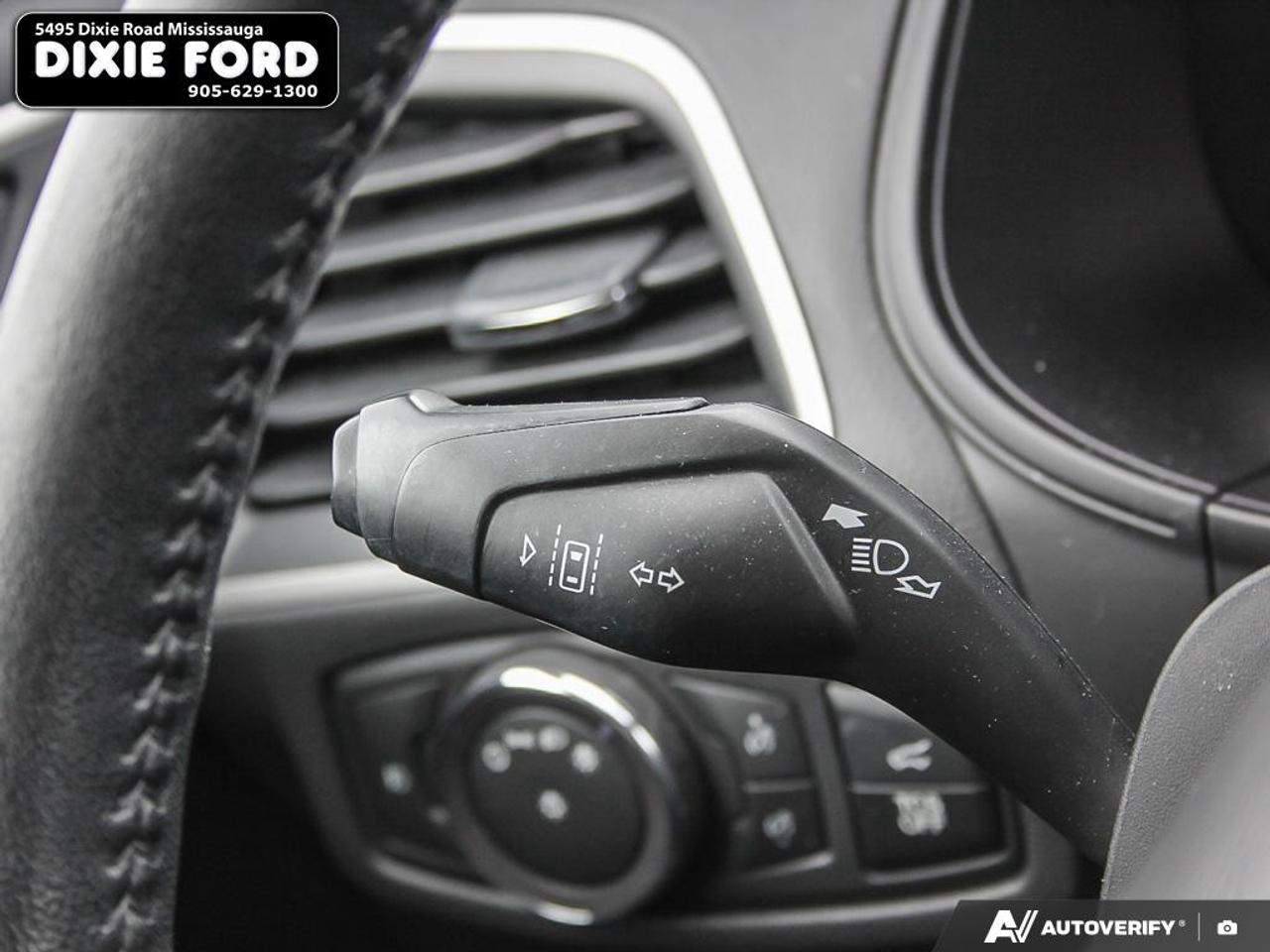 2022 Ford Edge SEL Photo