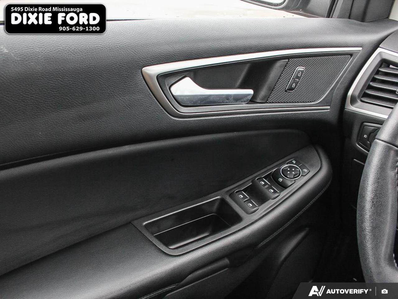 2022 Ford Edge SEL Photo