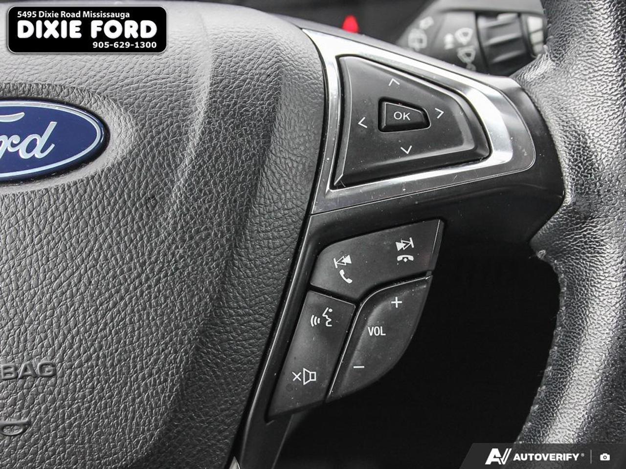 2022 Ford Edge SEL Photo