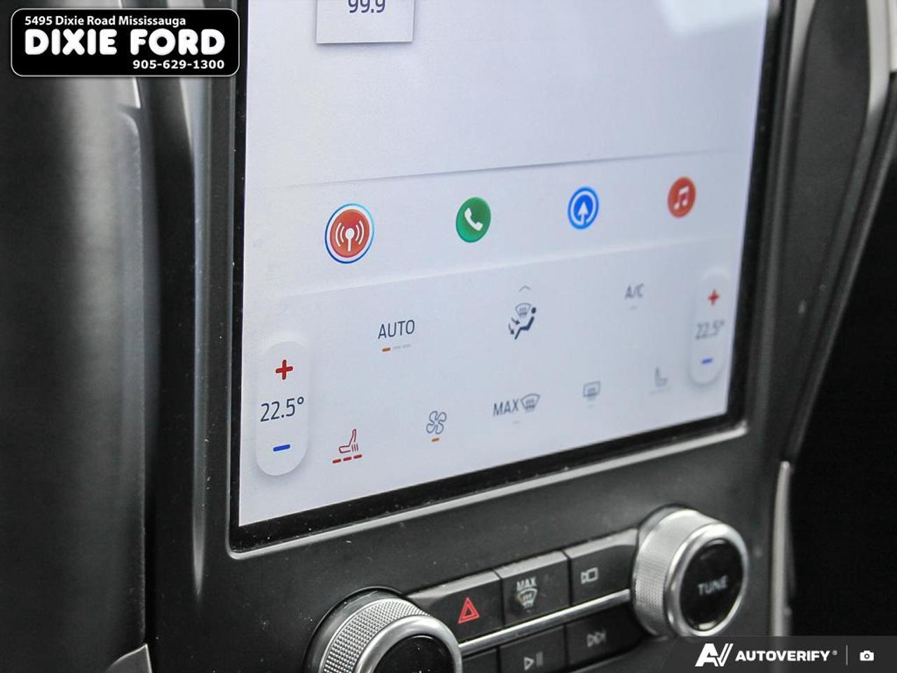 2022 Ford Edge SEL Photo