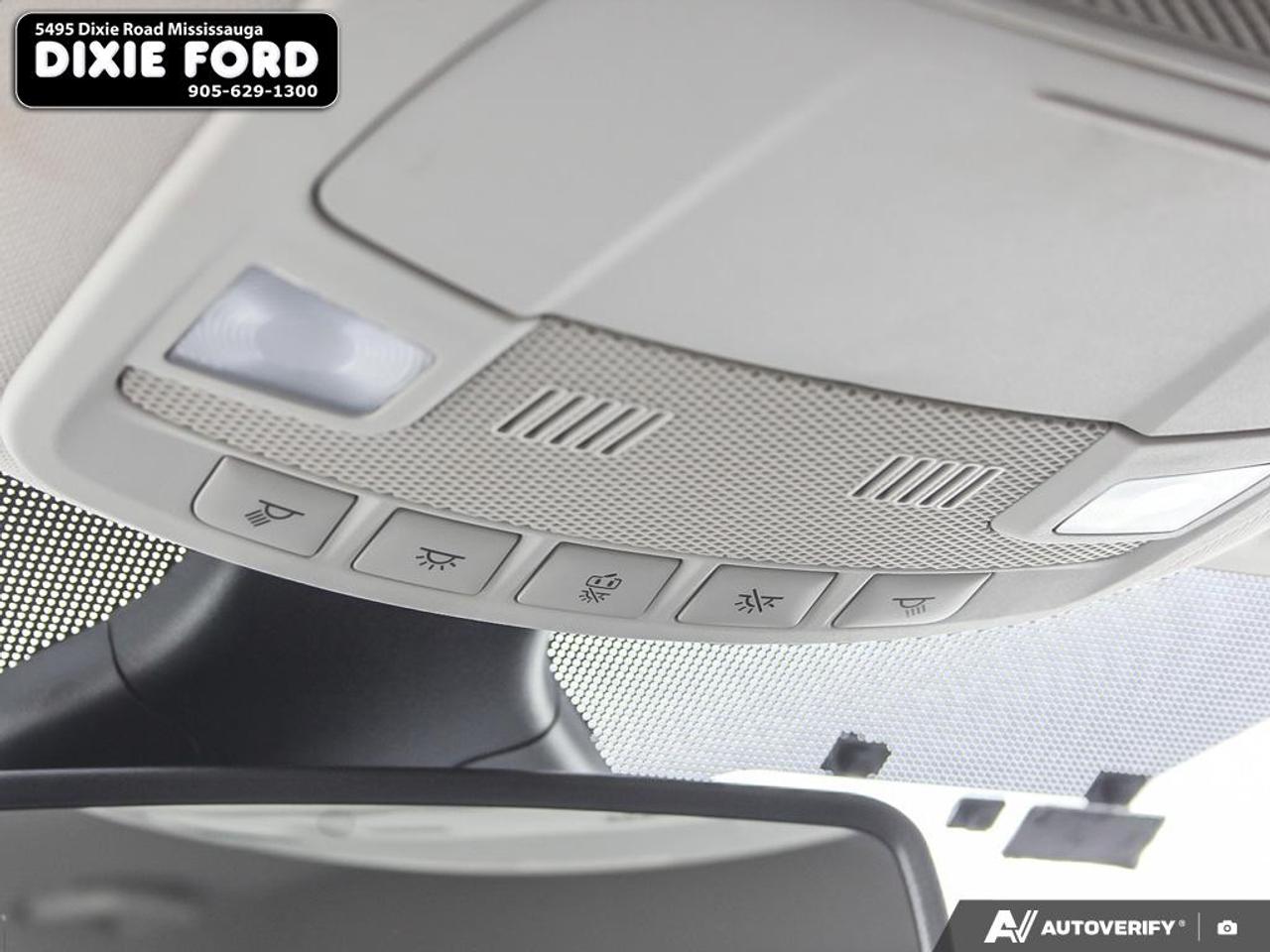2022 Ford Edge SEL Photo