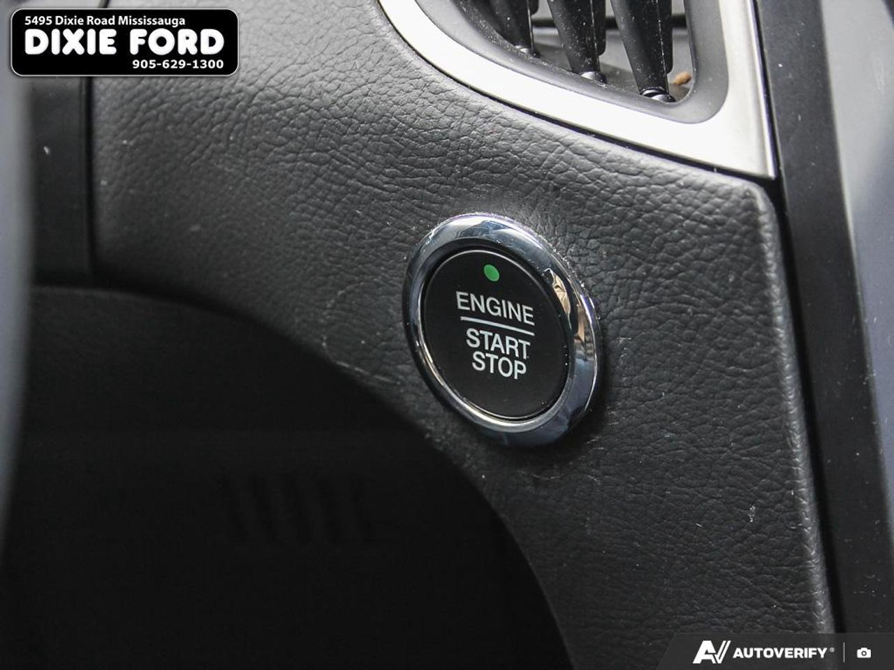 2022 Ford Edge SEL Photo