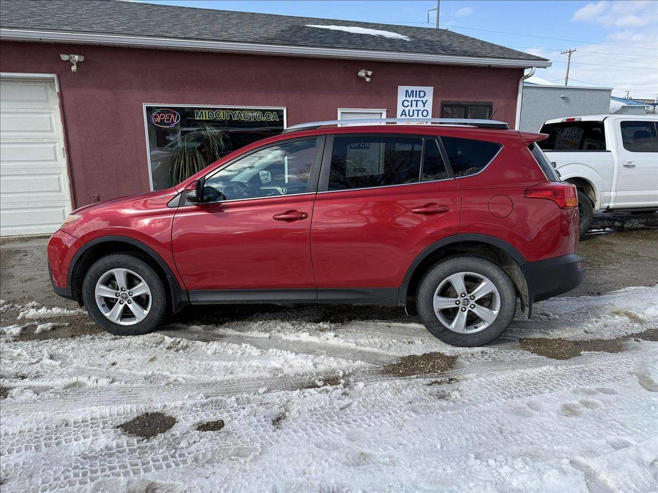 Used 2015 Toyota RAV4 XLE AWD for sale in Saskatoon, SK