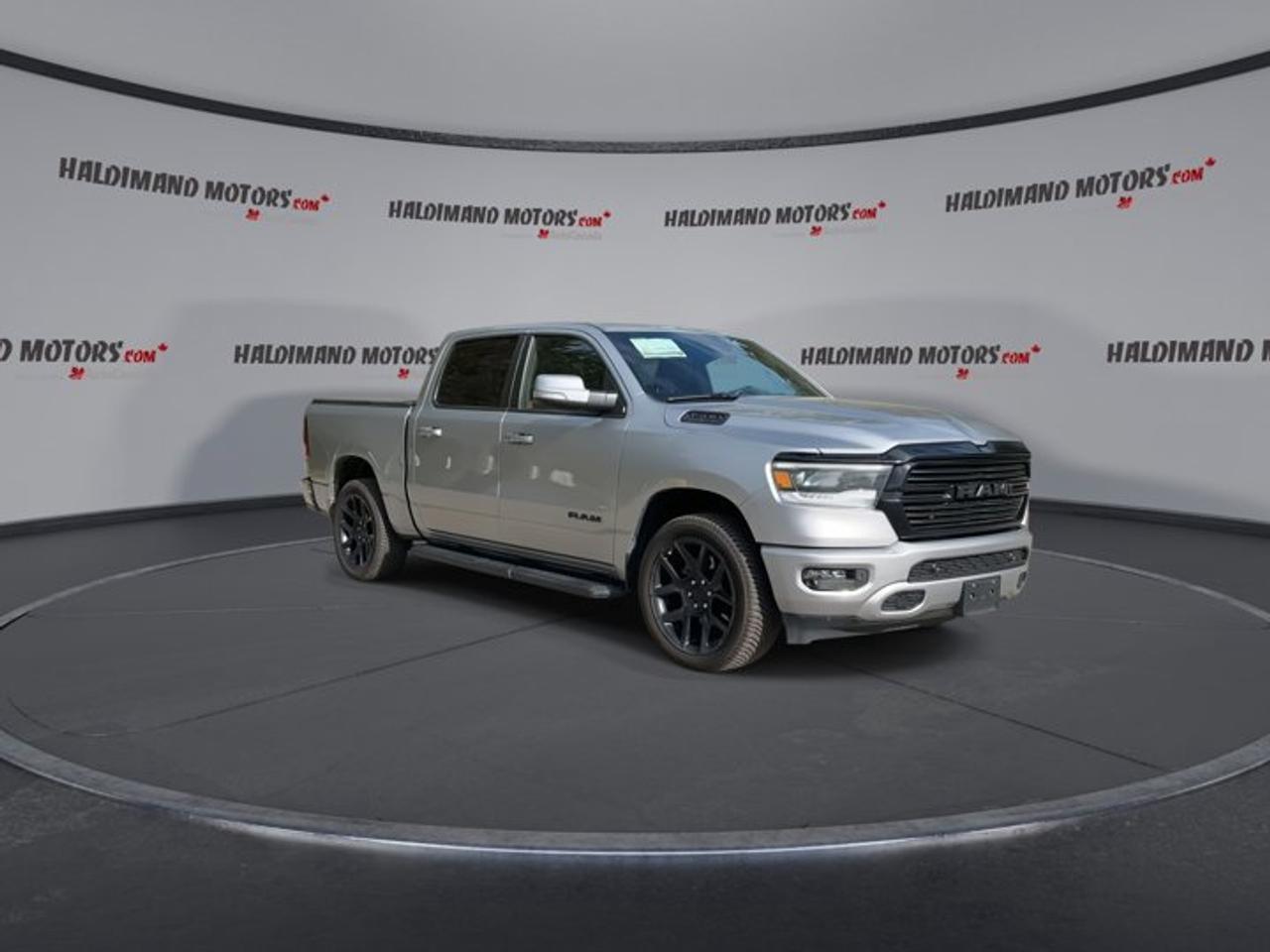 2022 RAM 1500 Sport Crew Cab 5'7 Box 4X4 | No Accidents | Heated Steering Wheel Photo