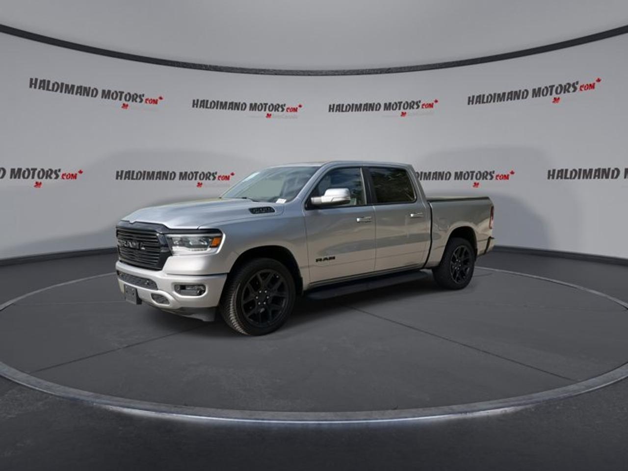 2022 RAM 1500 Sport Crew Cab 5'7 Box 4X4 | No Accidents | Heated Steering Wheel Photo