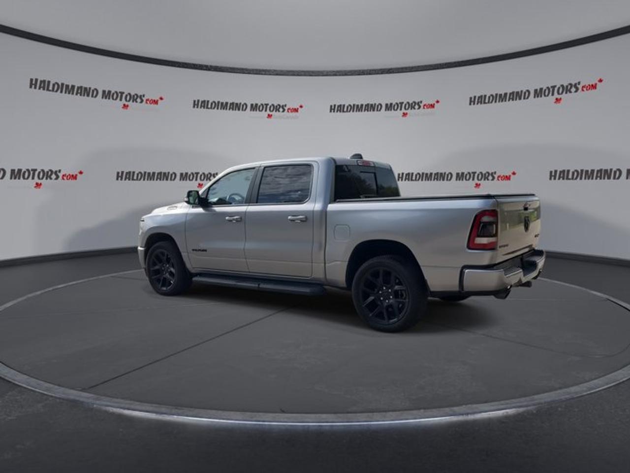 2022 RAM 1500 Sport Crew Cab 5'7 Box 4X4 | No Accidents | Heated Steering Wheel Photo