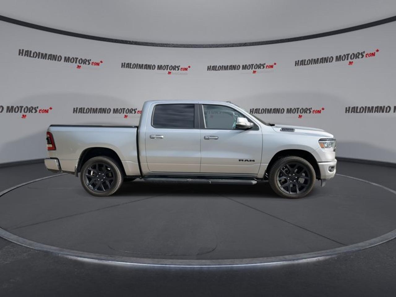 2022 RAM 1500 Sport Crew Cab 5'7 Box 4X4 | No Accidents | Heated Steering Wheel Photo