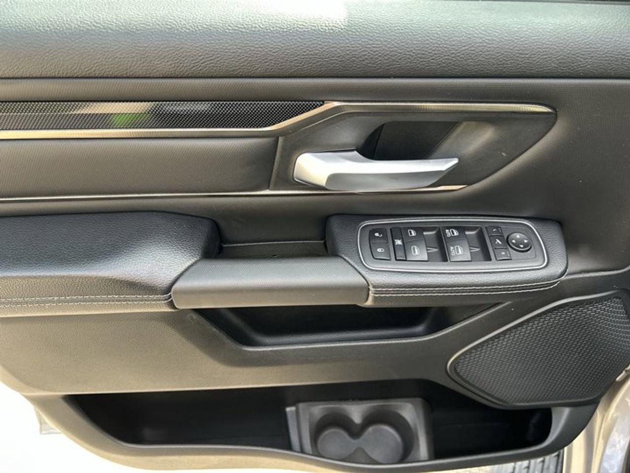 2022 RAM 1500 Sport Crew Cab 5'7 Box 4X4 | No Accidents | Heated Steering Wheel Photo