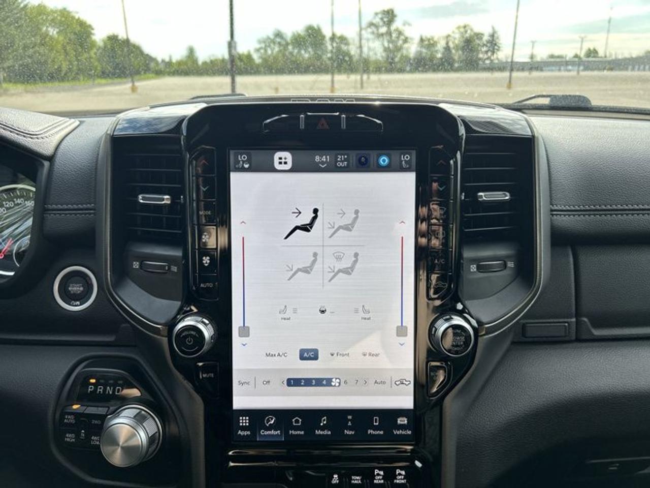 2022 RAM 1500 Sport Crew Cab 5'7 Box 4X4 | No Accidents | Heated Steering Wheel Photo