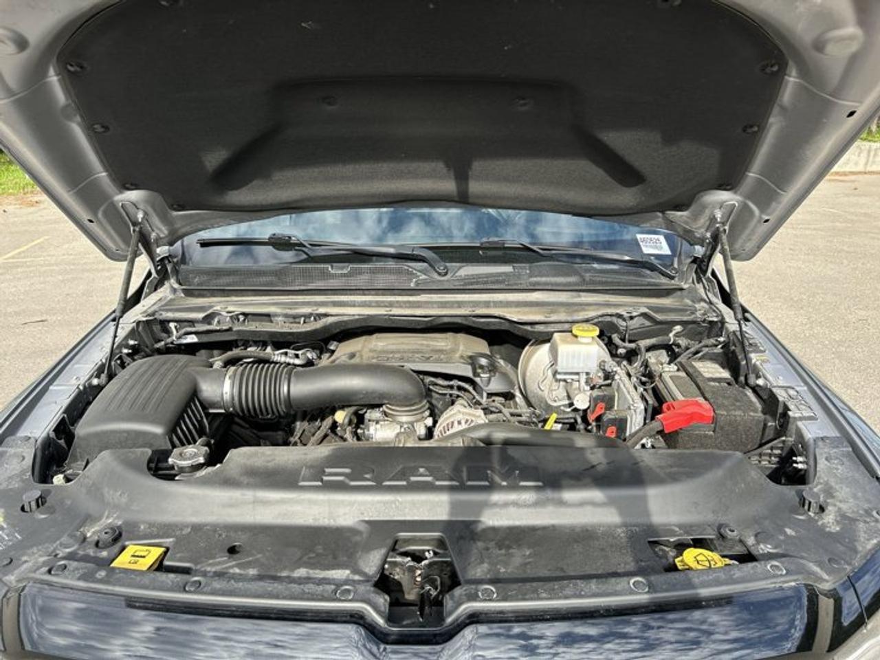 2022 RAM 1500 Sport Crew Cab 5'7 Box 4X4 | No Accidents | Heated Steering Wheel Photo