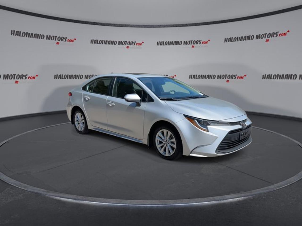 2025 Toyota Corolla LE | No Accidents | Sunroof | Heated Steering Wheel Photo