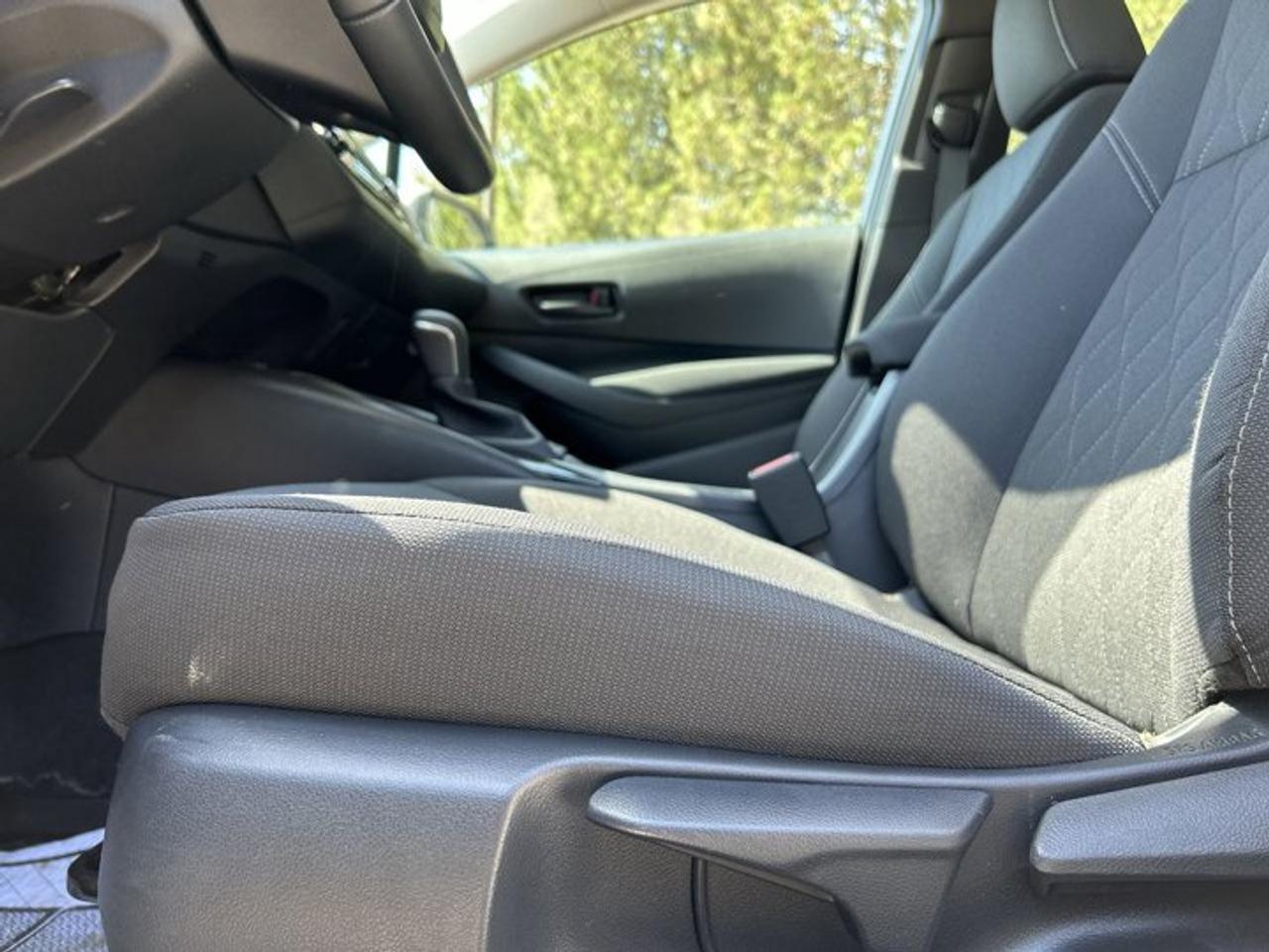 2025 Toyota Corolla LE | No Accidents | Sunroof | Heated Steering Wheel Photo