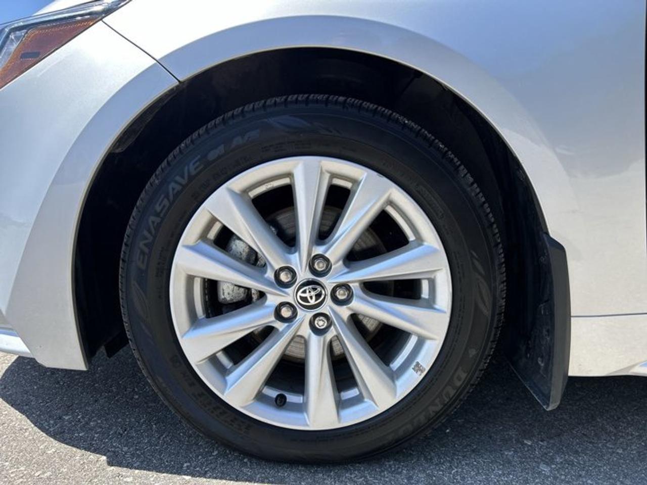 2025 Toyota Corolla LE | No Accidents | Sunroof | Heated Steering Wheel Photo