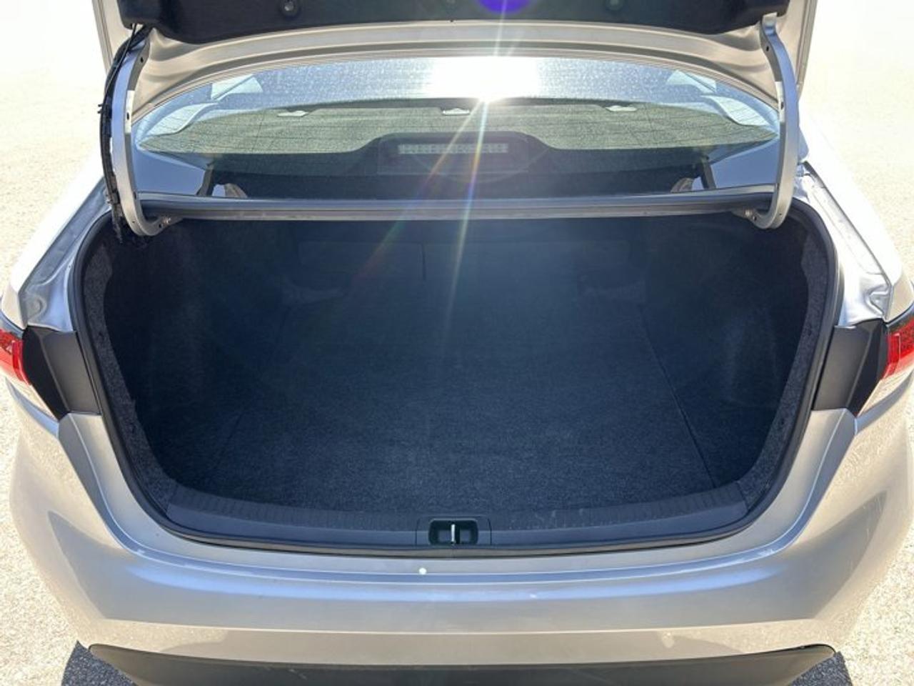 2025 Toyota Corolla LE | No Accidents | Sunroof | Heated Steering Wheel Photo